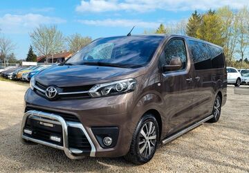 Toyota Proace (Verso) 257.628 km 16.980 &euro; Zwickau 08056