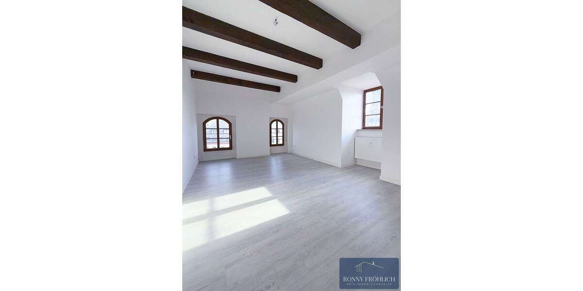 Etagenwohnung Zwickau Innenstadt - 3 Zimmer, 92 m&sup2;, 662&euro; | Angebot:27313939