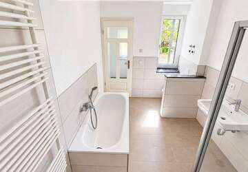 Wohnung Meerane - 4 Zimmer, 98 m&sup2;, 1.000&euro; | Angebot:27355033