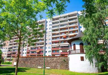 Wohnung Zwickau Innenstadt - 1 Zimmer, 33 m&sup2;, 231&euro; | Angebot:27362163