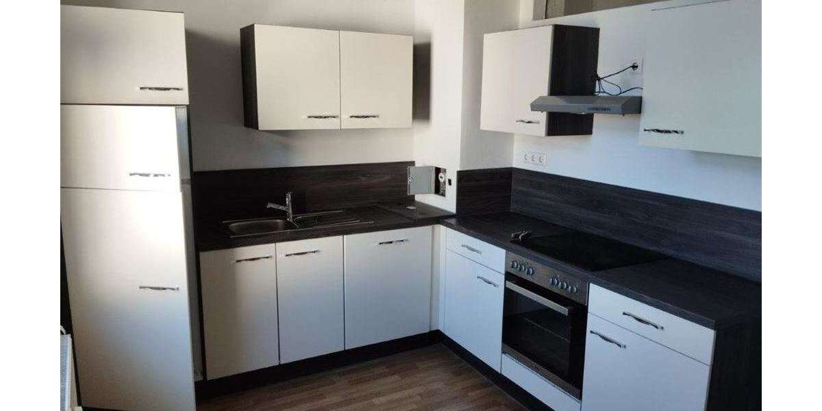 Etagenwohnung Glauchau - 3 Zimmer, 84 m&sup2;, 495&euro; | Angebot:26727502