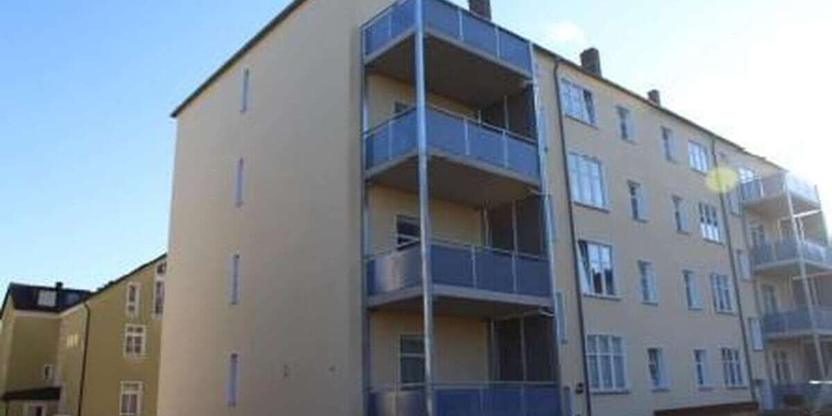 Etagenwohnung Zwickau Geb. Reichenb. Str./Freiheitssiedlung - 4 Zimmer, 123 m&sup2;, 800&euro; | Angebot:27296853