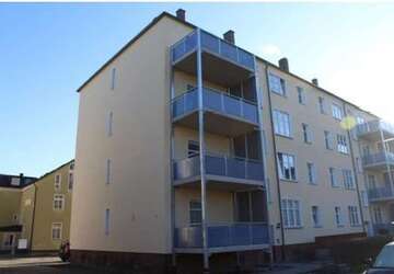Wohnung Zwickau Geb. Reichenb. Str./Freiheitssiedlung - 4 Zimmer, 123 m&sup2;, 800&euro; | Angebot:27296853