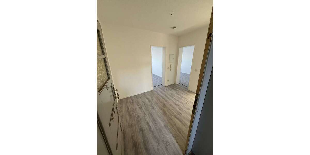 Etagenwohnung Zwickau Pölbitz - 2 Zimmer, 52 m&sup2;, 240&euro; | Angebot:27308297