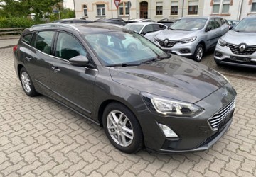 Ford Focus 136.990 km 8.990 &euro; Zwickau 08058