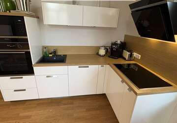 Wohnung Glauchau - 3 Zimmer, 139 m&sup2;, 1.100&euro; | Angebot:24688742