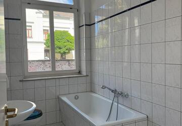Wohnung Reichenbach im Vogtland - 2 Zimmer, 55 m&sup2;, 300&euro; | Angebot:24184565
