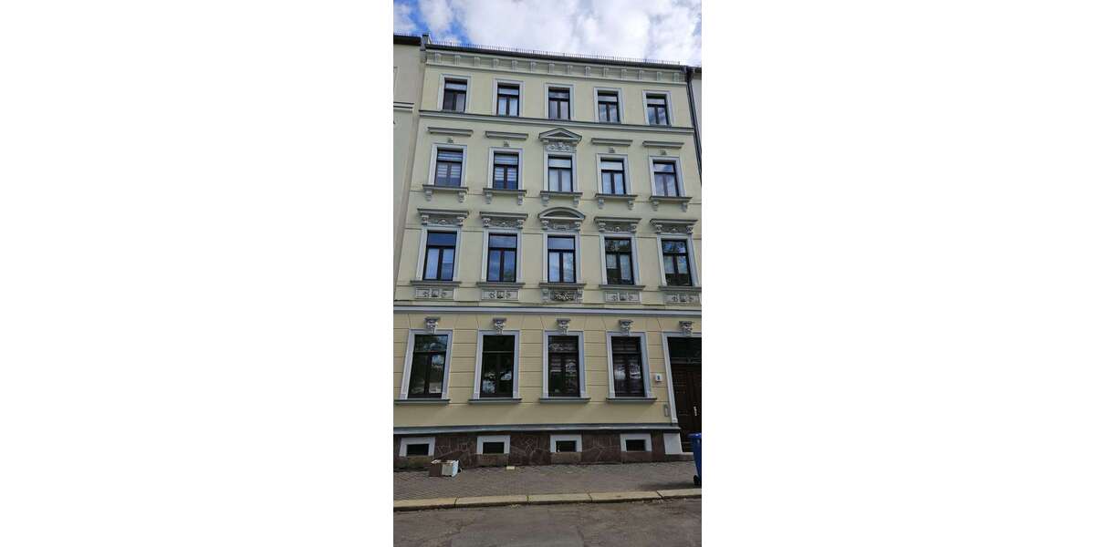 Etagenwohnung Zwickau Innenstadt - 2 Zimmer, 74 m&sup2;, 400&euro; | Angebot:27273721