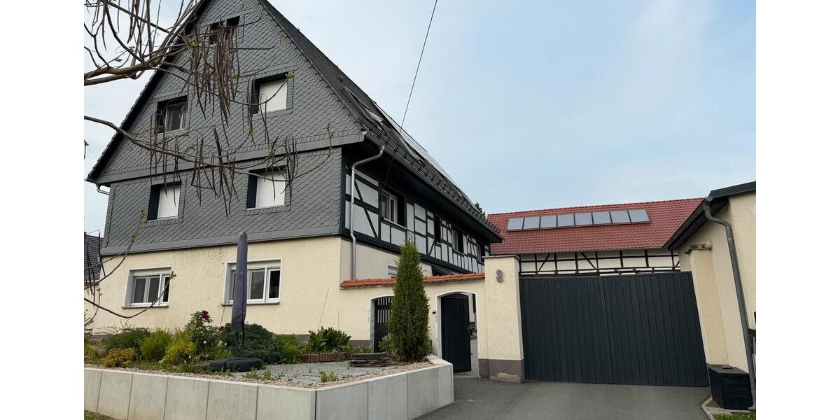 Etagenwohnung Zwickau Zwickau-Nord - 4 Zimmer, 160 m&sup2;, 1.550&euro; | Angebot:26662713