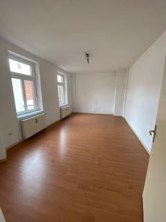 Etagenwohnung Zwickau - 2 Zimmer, 66 m&sup2;, 395&euro; | Angebot:26144121