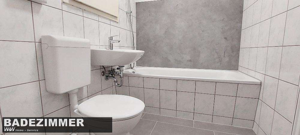 Etagenwohnung Zwickau Neuplanitz - 4 Zimmer, 83 m&sup2;, 449&euro; | Angebot:25248314
