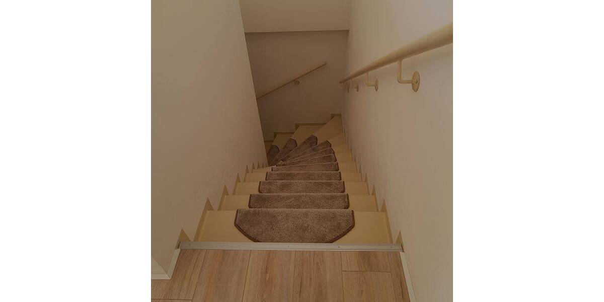Treppe zur WE.jpg