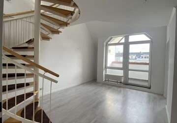 Wohnung Zwickau Mitte-West - 4 Zimmer, 80 m&sup2;, 520&euro; | Angebot:27231384