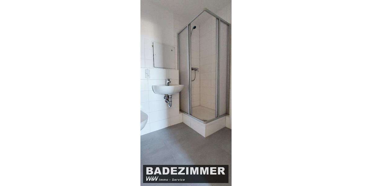 Etagenwohnung Zwickau Neuplanitz - 3 Zimmer, 71 m&sup2;, 335&euro; | Angebot:25248340