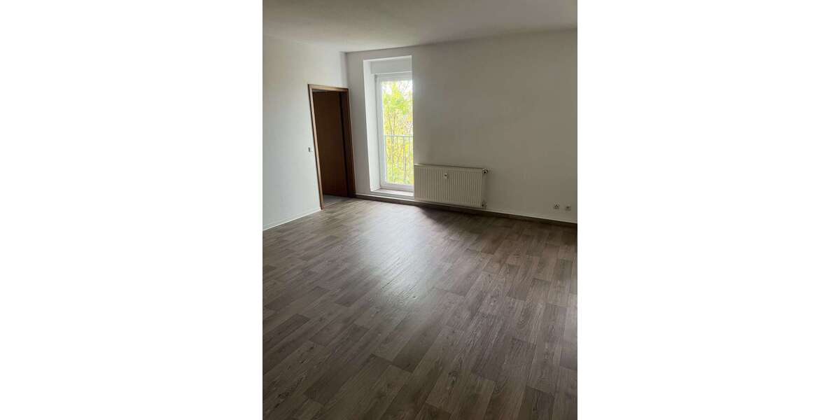 Etagenwohnung Gößnitz - 3 Zimmer, 91 m&sup2;, 400&euro; | Angebot:26278015