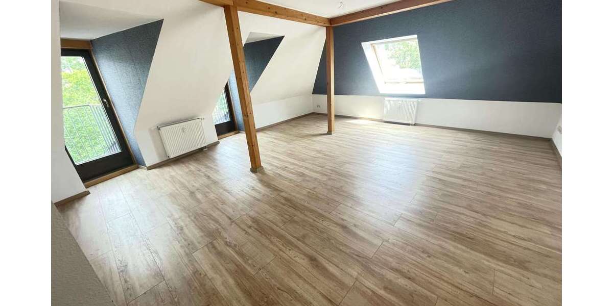 Etagenwohnung Zwickau Innenstadt - 4 Zimmer, 95 m&sup2;, 620&euro; | Angebot:26841741