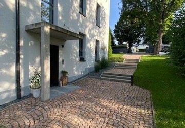 Wohnung Treuen - 4 Zimmer, 175 m&sup2;, 1.750&euro; | Angebot:25991296