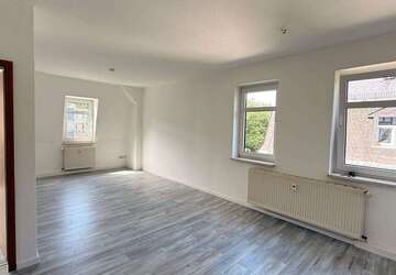 Wohnung Oelsnitz - 2 Zimmer, 58 m&sup2;, 320&euro; | Angebot:27306296
