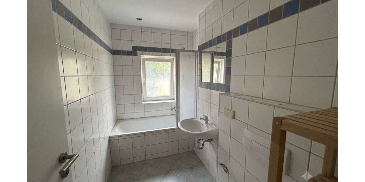 Etagenwohnung Zwickau Nordvorstadt - 2 Zimmer, 44 m&sup2;, 251&euro; | Angebot:27093926