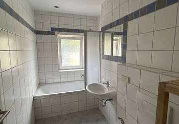 Wohnung Zwickau Nordvorstadt - 2 Zimmer, 44 m&sup2;, 251&euro; | Angebot:27093926