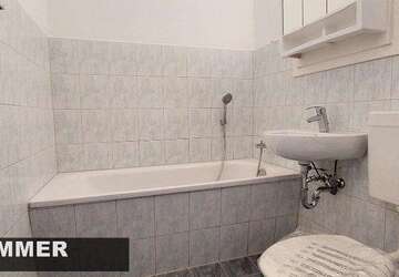 Wohnung Zwickau Neuplanitz - 3 Zimmer, 57 m&sup2;, 289&euro; | Angebot:25248318