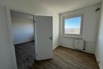 Etagenwohnung Zwickau Neuplanitz - 4 Zimmer, 70 m&sup2;, 369&euro; | Angebot:22153038