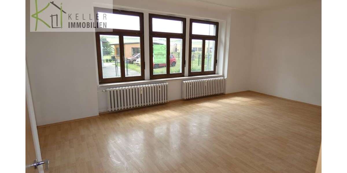 Etagenwohnung Werdau OT Langenhessen Langenhessen - 4 Zimmer, 101 m&sup2;, 404&euro; | Angebot:26356951