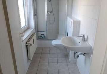 Wohnung Zwickau Marienthal Ost - 2 Zimmer, 50 m&sup2;, 250&euro; | Angebot:22242496
