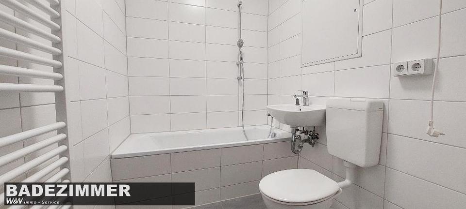 Etagenwohnung Zwickau Neuplanitz - 2 Zimmer, 42 m&sup2;, 249&euro; | Angebot:24704376