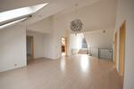 Etagenwohnung Zwickau - 3 Zimmer, 101 m&sup2;, 900&euro; | Angebot:26577476