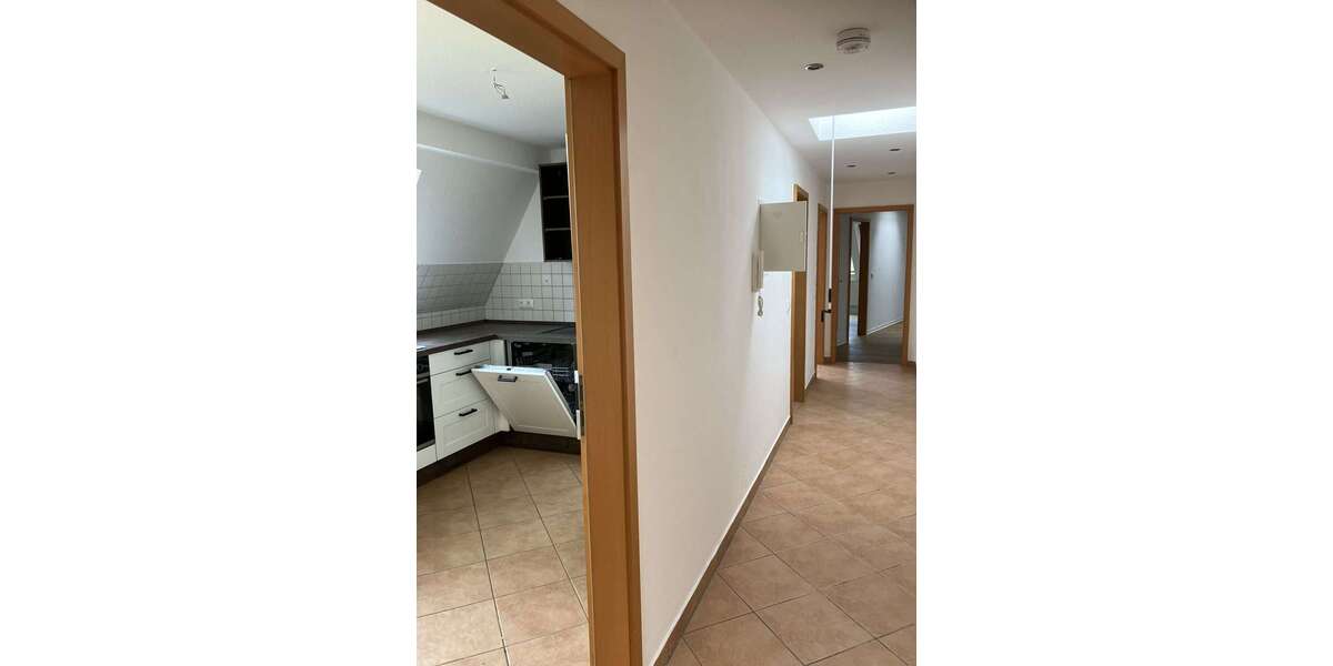 Etagenwohnung Zwickau Mitte-Nord - 3 Zimmer, 73 m&sup2;, 390&euro; | Angebot:27171670