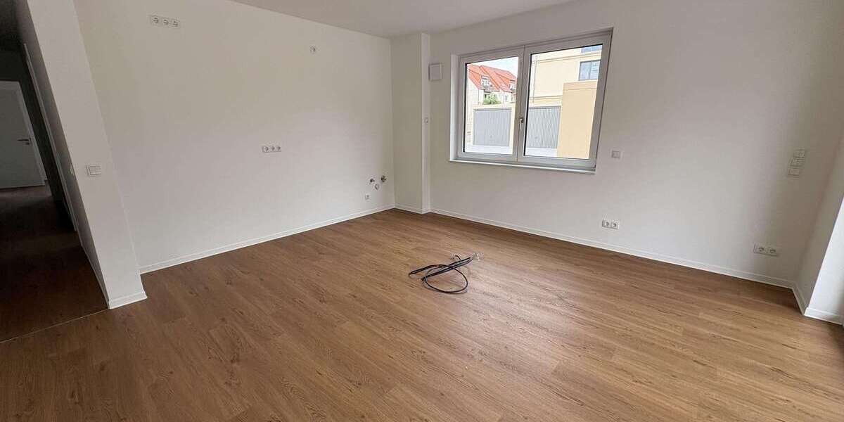 Etagenwohnung Zwickau Auerbach - 4 Zimmer, 106 m&sup2;, 1.377&euro; | Angebot:25636747