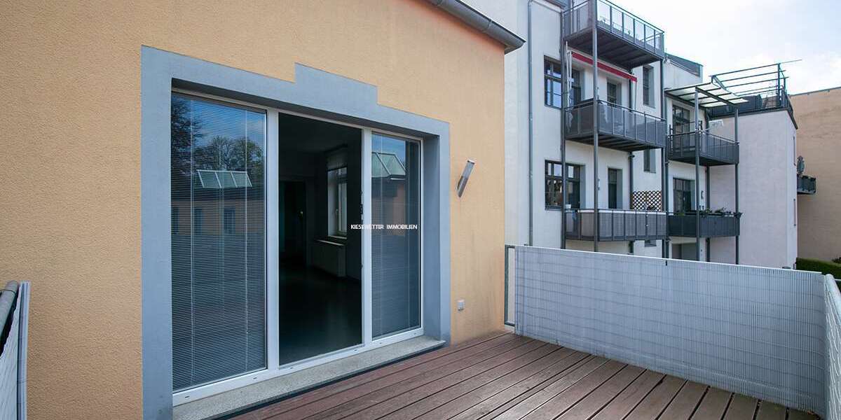 Etagenwohnung Zwickau - 4 Zimmer, 130 m&sup2;, 1.030&euro; | Angebot:26461265