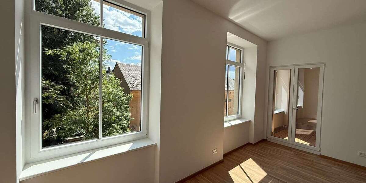 Etagenwohnung Crimmitschau - 3 Zimmer, 110 m&sup2;, 935&euro; | Angebot:27352044