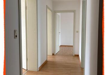 Wohnung Zwickau - 3 Zimmer, 80 m&sup2;, 440&euro; | Angebot:25254999