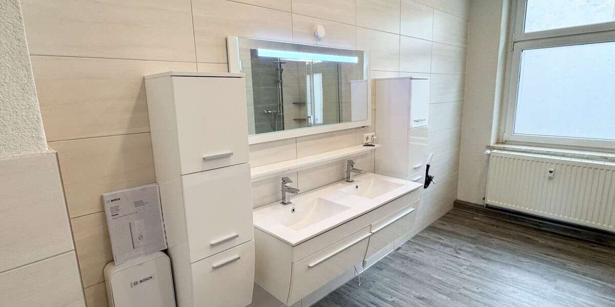 Etagenwohnung Aue Aue - 3 Zimmer, 100 m&sup2;, 650&euro; | Angebot:26150110